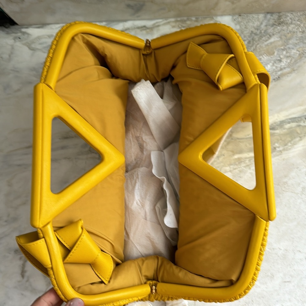 Brand new never worn shoulder bag - Picture 2 of 4